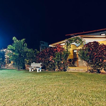 Kashmir Farmhouse - Hyderabad Villa Exterior foto